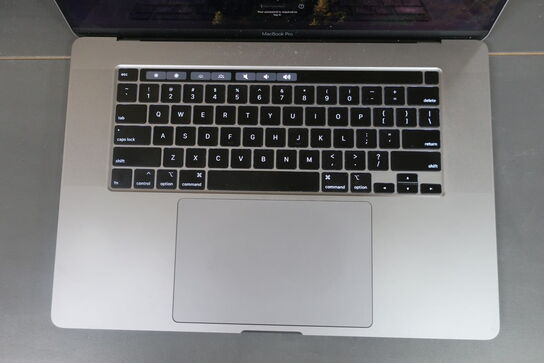 Bærbar computer APPLE MacBook Pro 16" 2019