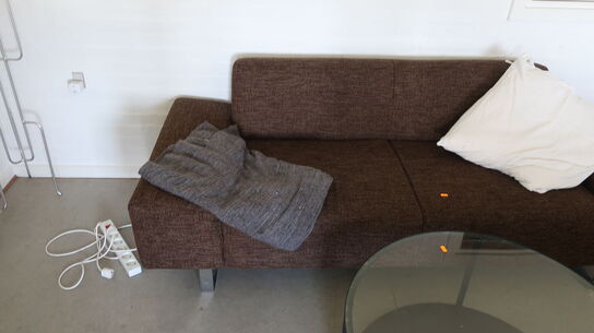 2-personers sofa samt sofabord