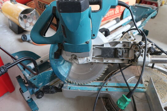 Kap-/geringssav MAKITA LS1018L med arbejdsbord