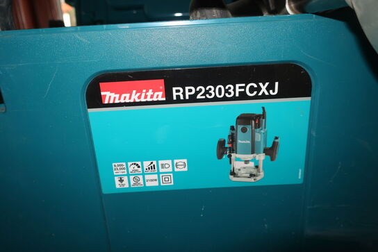 Overfræser MAKITA RP2303FCXJ