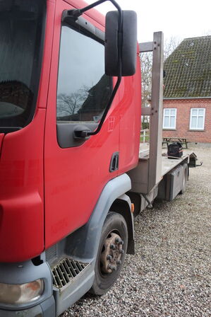 DAF LF knæklads lastbil, årg 2001, "kun 261000 km" 180hk 6 cyl., Nysynet 