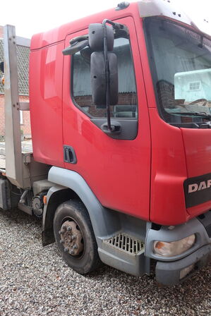 DAF LF knæklads lastbil, årg 2001, "kun 261000 km" 180hk 6 cyl., Nysynet 