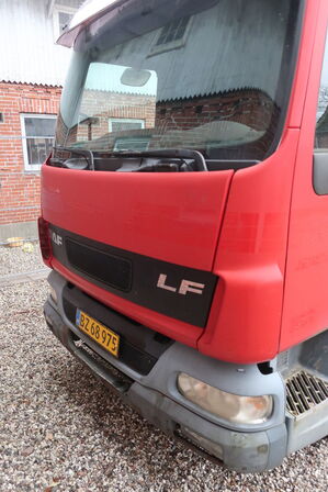 DAF LF knæklads lastbil, årg 2001, "kun 261000 km" 180hk 6 cyl., Nysynet 