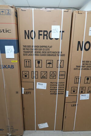 Gram KF 411864 N/2 køle/fryseskab med LED belysning
