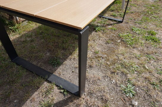 Lyngsø havebord teaklook Nonwood/Sort 210x100 cm 