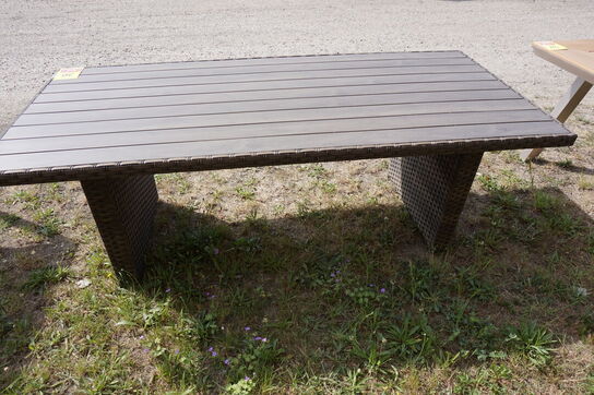 Vila Tjørn havebord Rattann/nonwood 210x95 cm Askegrå 