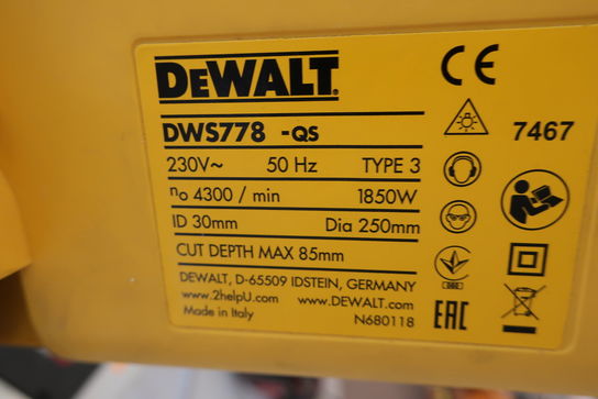 Geringssav DEWALT DWS778-QS med stativ