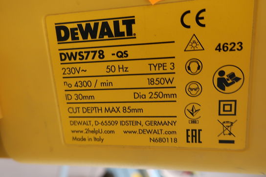 Geringssav DEWALT DWS778-QS med stativ