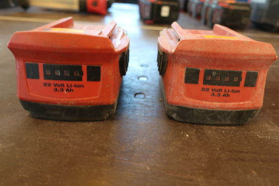 2 stk. batterier HILTI 3.3 Ah