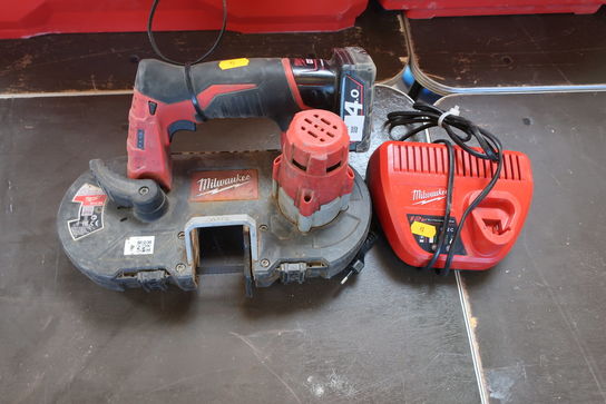 Båndsav MILWAUKEE M12 BS