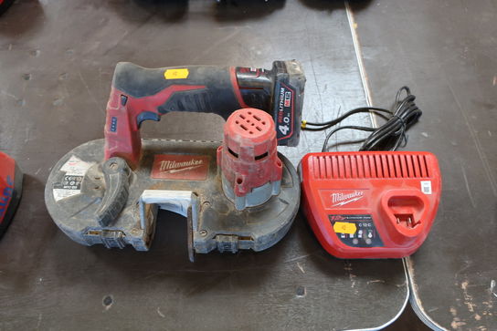 Båndsav MILWAUKEE M12 BS