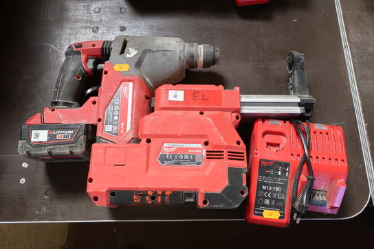 Borehammer og støvsuger MILWAUKEE M18 FH, M18-28 CDEX