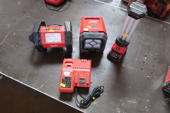 3 stk. arbejdslamper MILWAUKEE M18 AL, M18 PAL, M18 LL