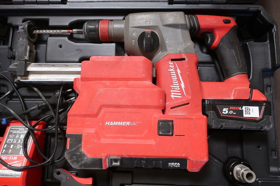 Borehammer og støvsuger MILWAUKEE M18 CHX, M18 CDEX