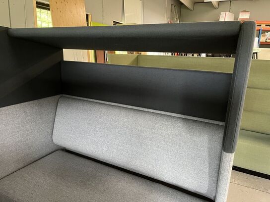 Sofagruppe FOUR DESIGN med bord som kan vippes op