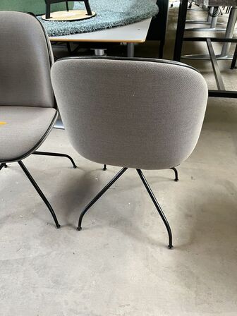 2 stk. konferencestole, GUBI Beetle