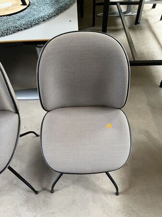2 stk. konferencestole, GUBI Beetle