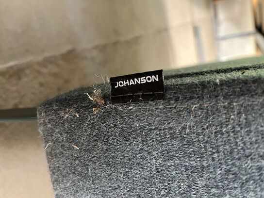Højrygget sofa JOHANSON