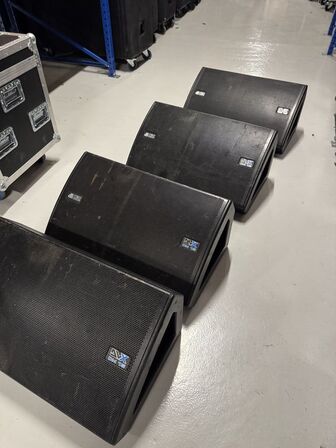 DB Tech DM-15 Monitors