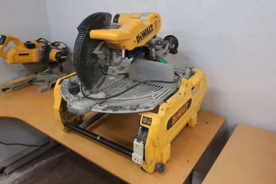 Afkorter/geringssav DEWALT D27107 -QS