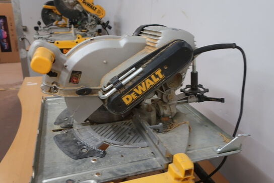 Afkorter/geringssav DEWALT DW743N -QS