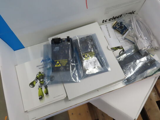 5 Kasser computerdele bl.a. RASPBERRY PI