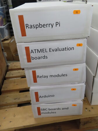 5 Kasser computerdele bl.a. RASPBERRY PI
