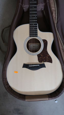 Guitar TAYLOR 214ce