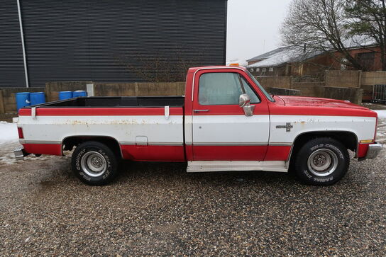 Pickup-truck CHEVROLET Silverado 10