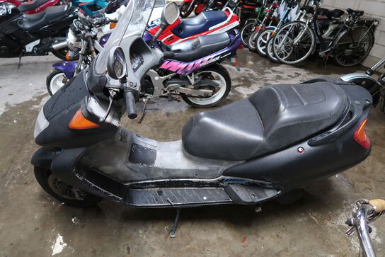 MOTORCYKEL HONDA FES125 Momsfri