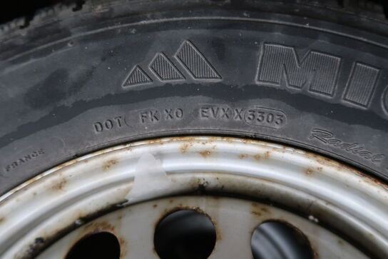 4 stk. dæk med stålfælge MICHELIN 4x4 ALPIN 215/70 R16