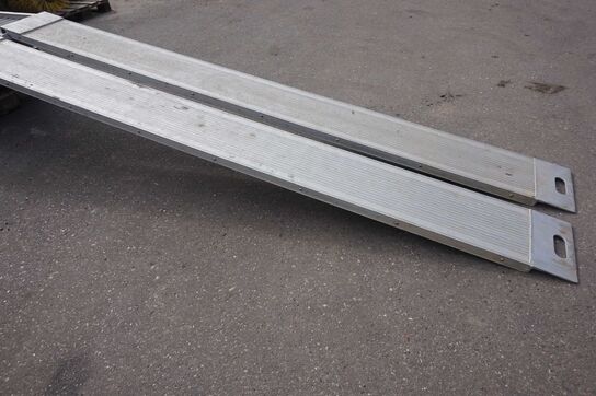 2 stk Aluramper/slisker 320 cm (MOMSFRI)