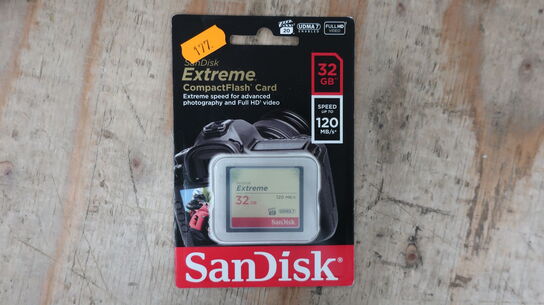 40 stk. CompactFlash Card SANDISK EXTREME 32GB-120MB/s