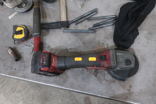 Akku vinkelsliber MILWAUKEE M18 CAG125X med batteri