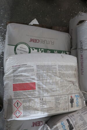 Diverse cement, sand m.m.