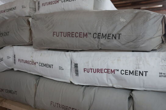 Cement m.v. 