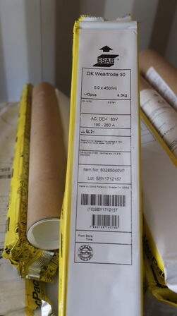 Elektrodesvejser, KEMPPI MASTER S 400 med div. elektroder