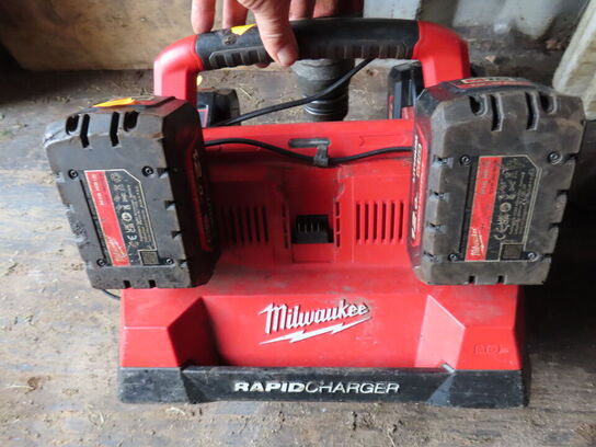 2 stk. slagnøgle, MILWAUKEE M18 FHIWF1R med lader M18 PC6