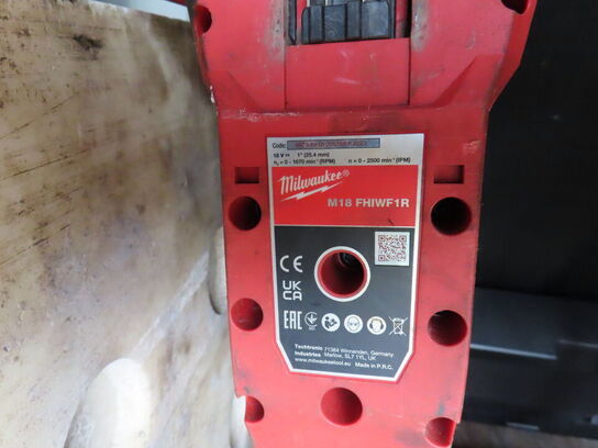 2 stk. slagnøgle, MILWAUKEE M18 FHIWF1R med lader M18 PC6