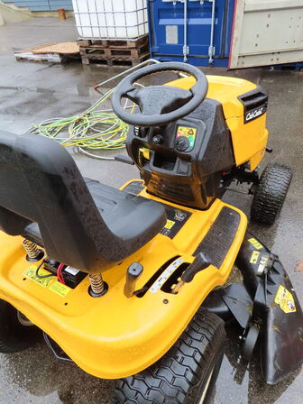 Plænetraktor, CUB CADET LT3