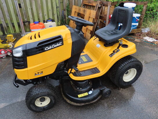 Plænetraktor, CUB CADET LT3