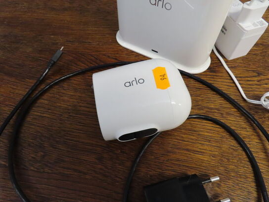 Videoovervågning, ARLO VM84540 med 3 kamera