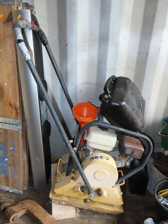 Pladevibrator, PRIMUS HS-80
