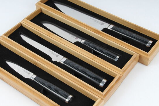 Knivsæt bestående af fire knive