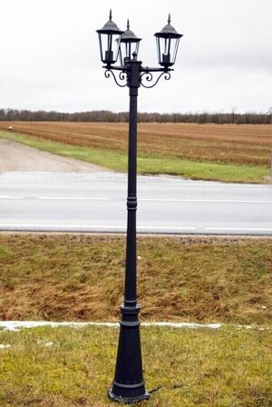 2 flotte udendørs herregårdslamper, højde ca 220 cm