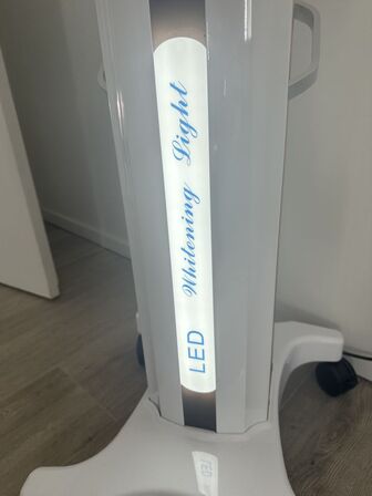 Professionel LED Tandblegningsmaskine – Med tilhørende gel