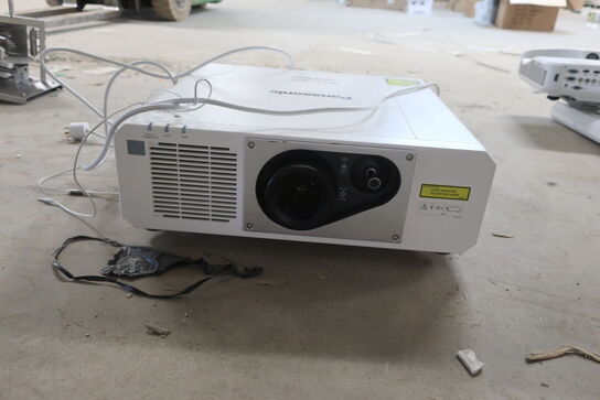 Projektor PANASONIC PT-RZ570