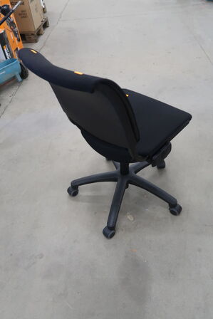 2 pcs. Office chairs i.a. HÃƒÂ˅G