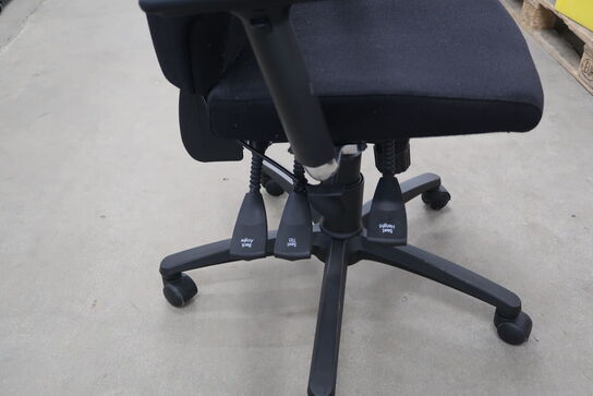 2 pcs. Office chairs i.a. HÃƒÂ˅G