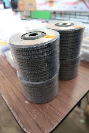 40 pcs. Flap discs PEGATEC K60